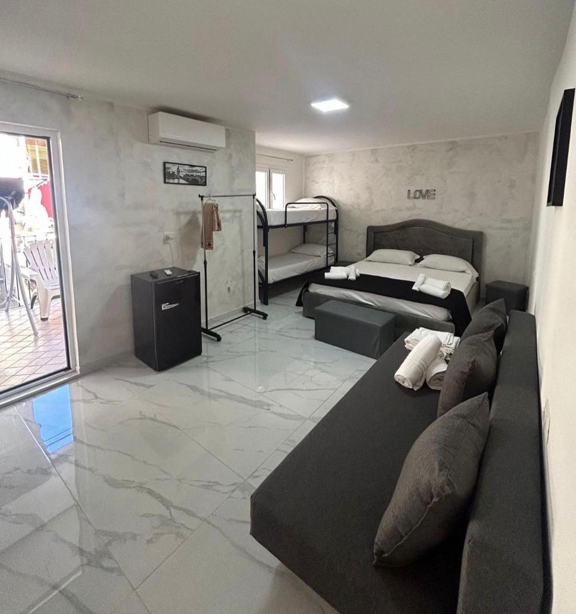 Terrazza Luxury Valentino Lägenhet Neapel Exteriör bild